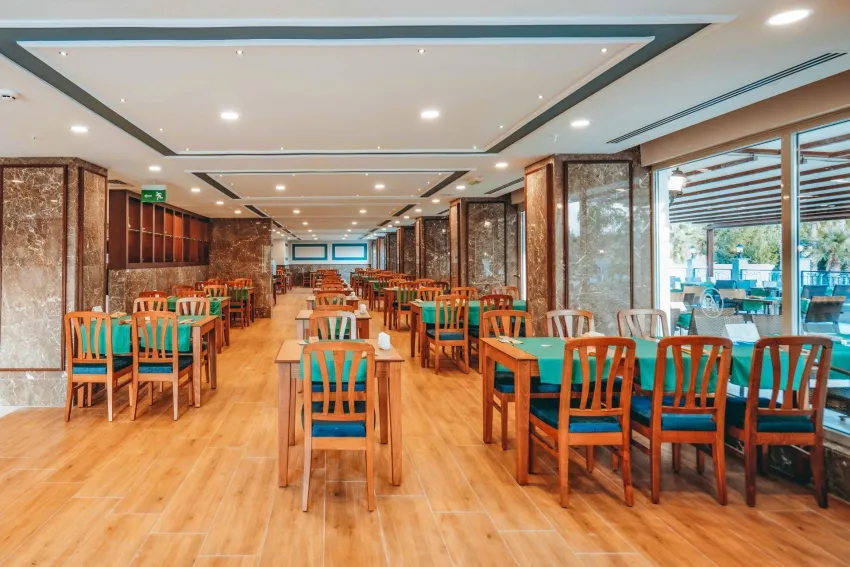 Royal Atlantis Beach Hotel 4*-5