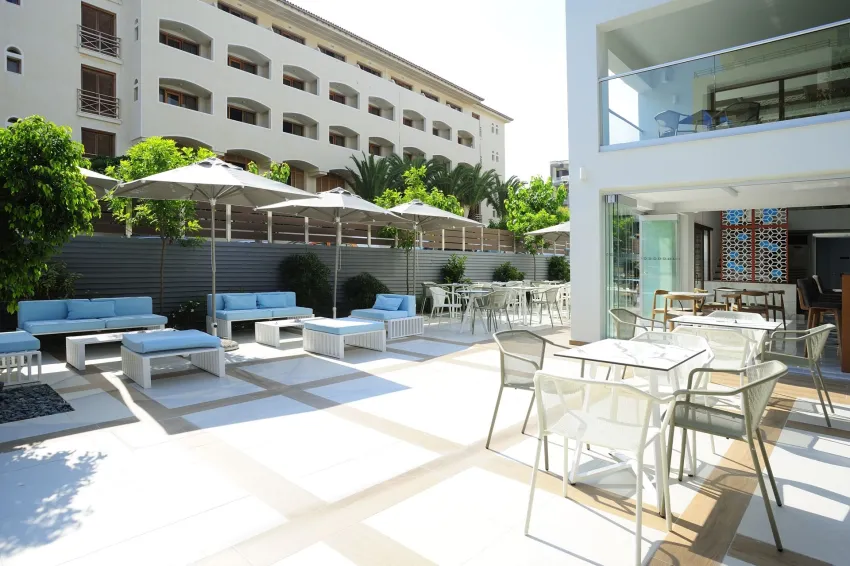 Atrium Ambiance Hotel 4*-17