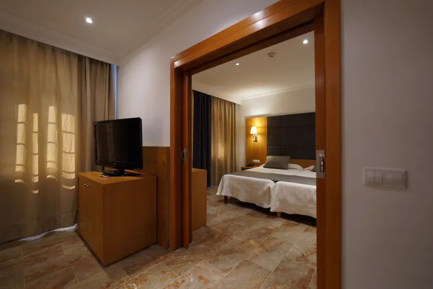 Artmadams Hotel 4*-87