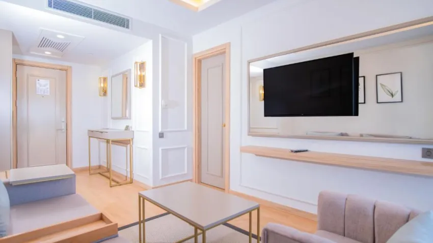 MIRAMARE QUEEN HOTEL  4*-9