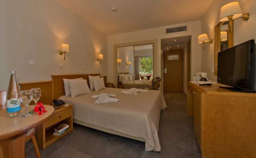 Minos Hotel 4*-5