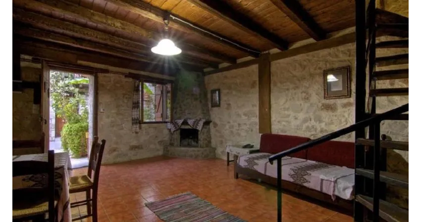 Stone Village Petrino Horio 4*-10