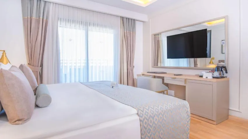 MIRAMARE QUEEN HOTEL  4*-14