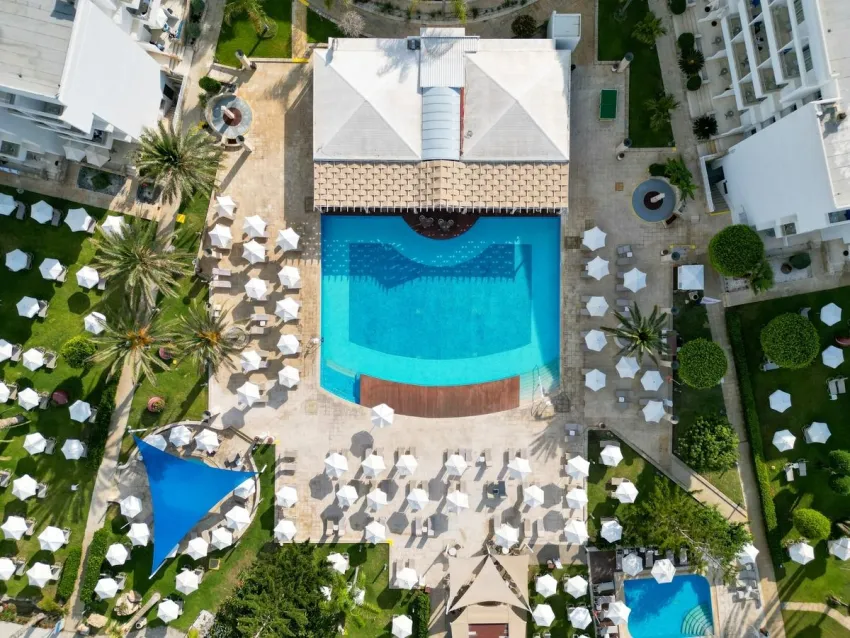 Louis Ledra Beach 4*-19