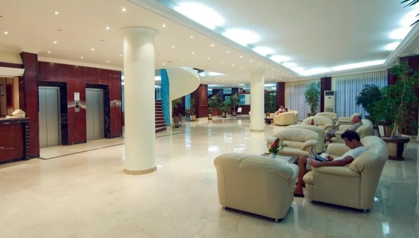 CLUB HOTEL MIRABELL  4*-17