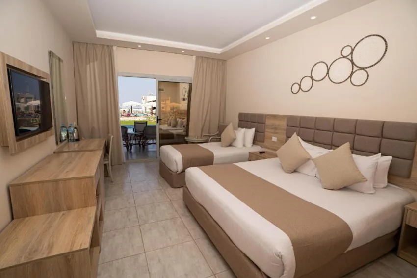 LONG BEACH RESORT  4*-4
