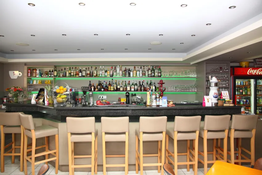 Acropolis Apartments 3*-5