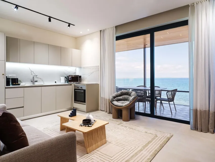 LIV Mackenzie Beach Suites Adults Only 4*-14