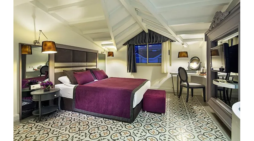 CRYSTAL AURA BEACH RESORT & SPA  5*-5
