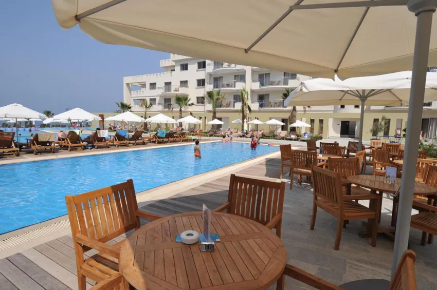 Capital Coast Resort and Spa 4*-2