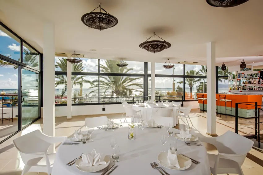 Iberostar Waves Bahía de Palma 4*-10