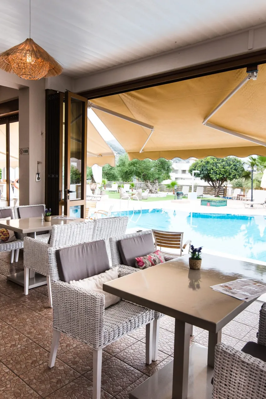 Newcastle Studios 3*-13