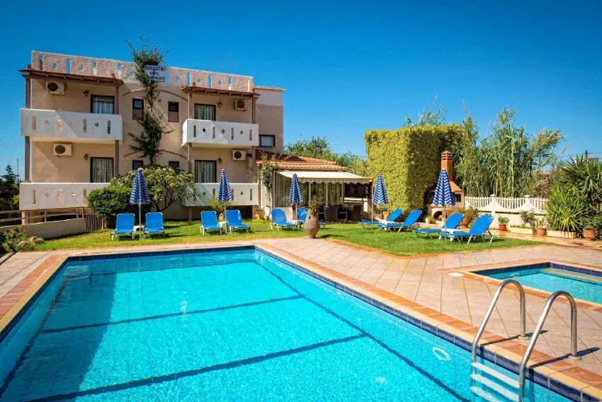 Marianthi Apartments 3*-1