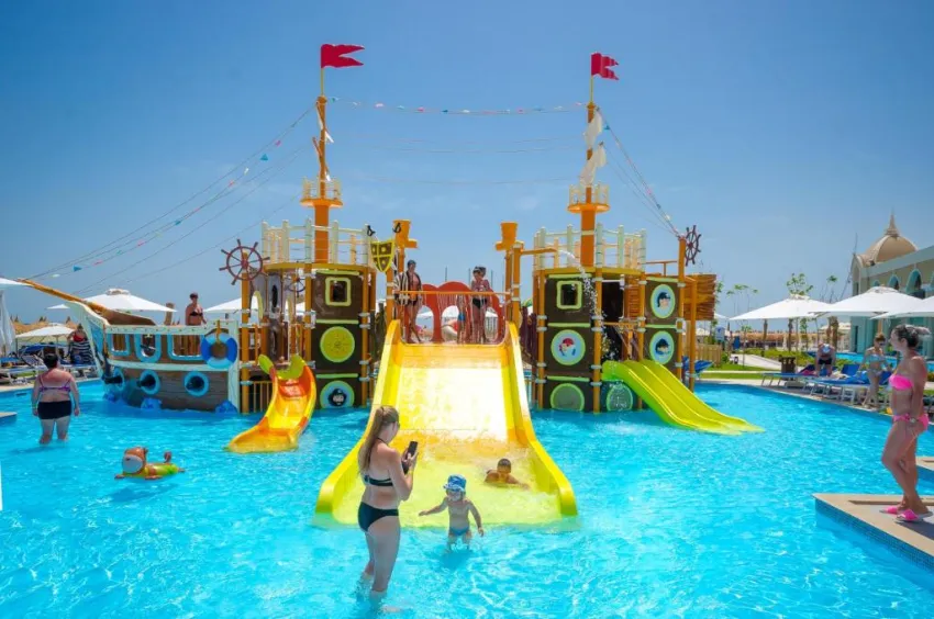TITANIC ROYAL RESORT  5*-15