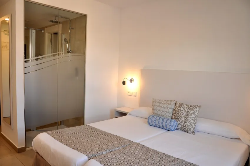 Chevy Hotel & Suites 3*-9