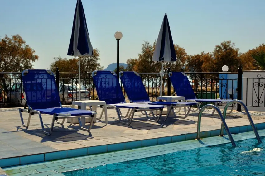 Andreolas Beach 3*-8