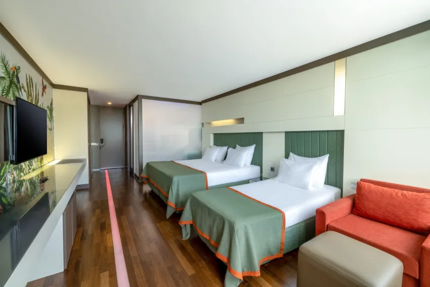 Nirvana Cosmopolitan 5*-23