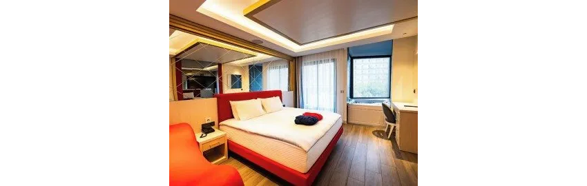 Granada Luxury Red (Adults Only 16+) 5*-12