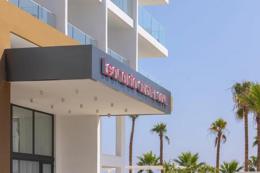 Leonardo Crystal Cove Hotel and Spa by the sea 4*-16