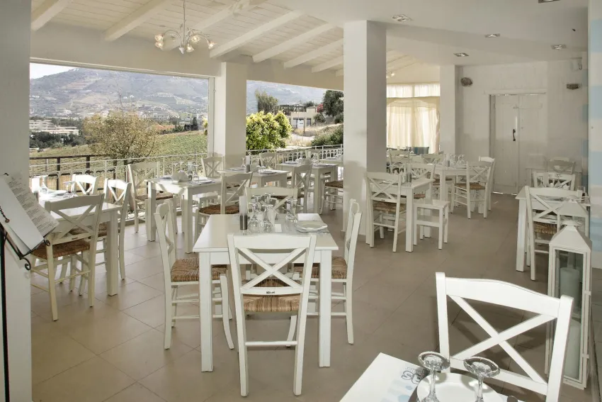 Eva Mare Hotel and Suites 3*-4