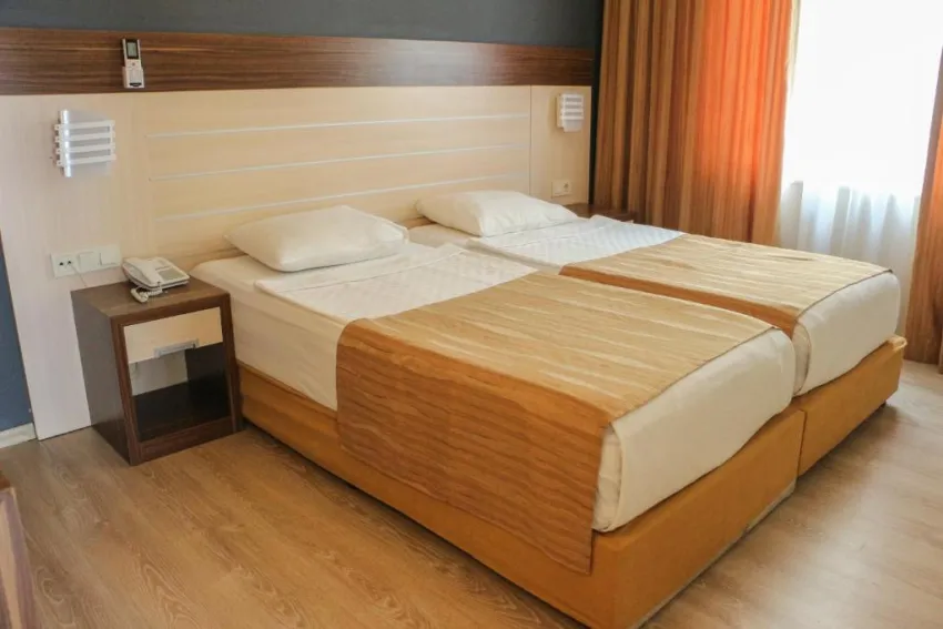 HAWAII SUIT BEACH HOTEL  3*-16