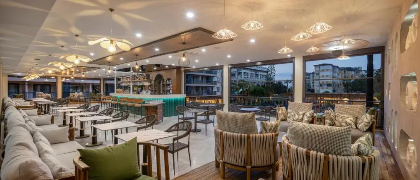 KAIA CORACESIUM  4*-44