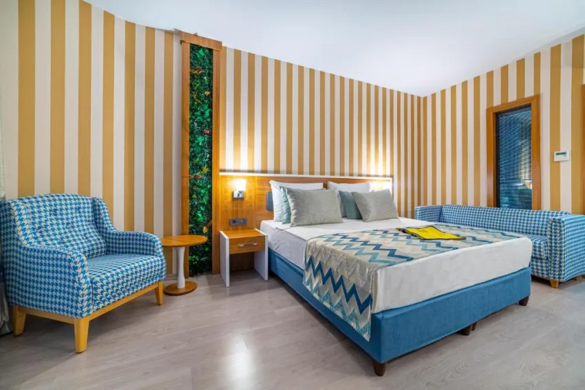 LONICERA PREMIUM HOTEL  5*-31