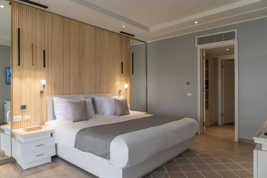 SUNRISE CRYSTAL BAY RESORT  5*-52