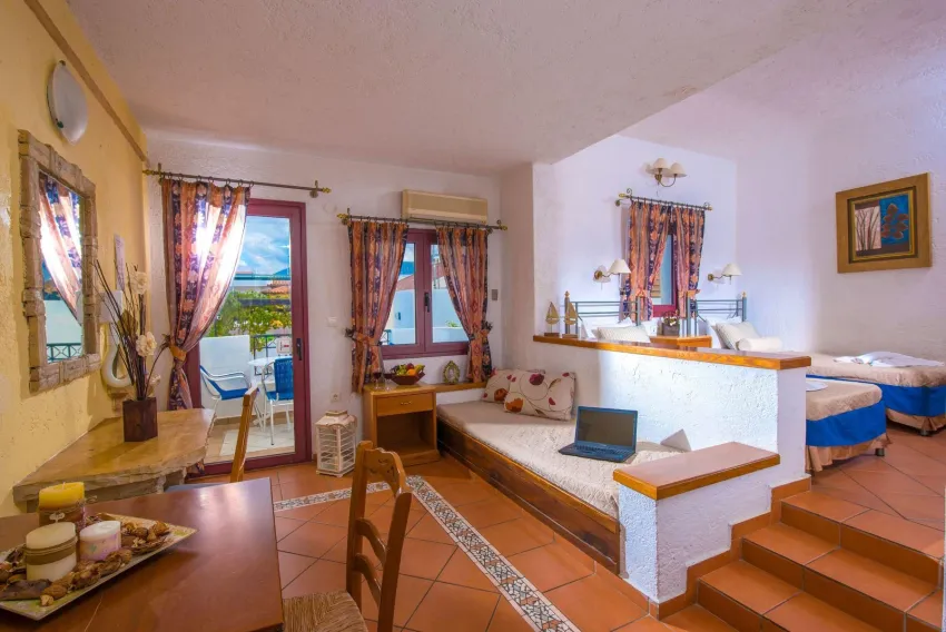 Irida Apartments Malia 2*-3