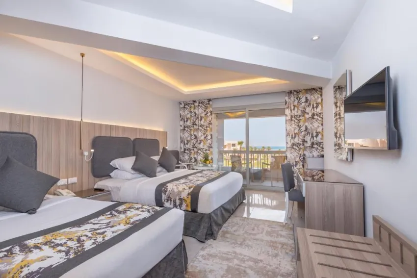 LONG BEACH RESORT  4*-18