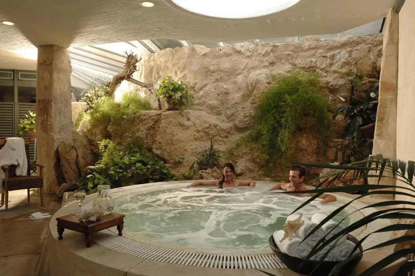 Coral Beach Hotel and Resort 5*-13