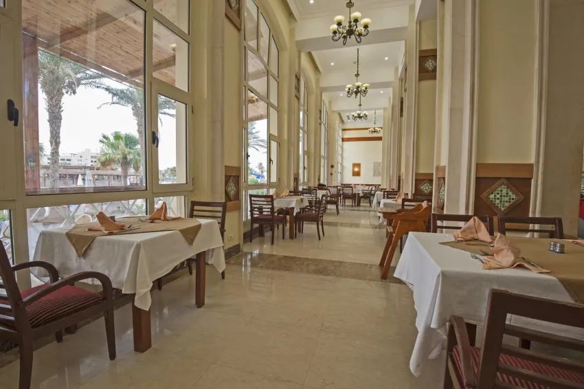 Royal Lagoons Resort & Aqua Park 4*-3