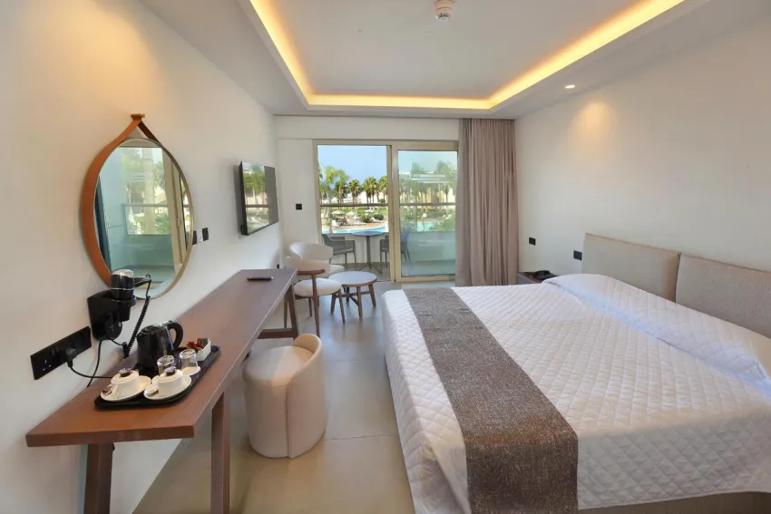 Nelia Sea Breeze 4*-30