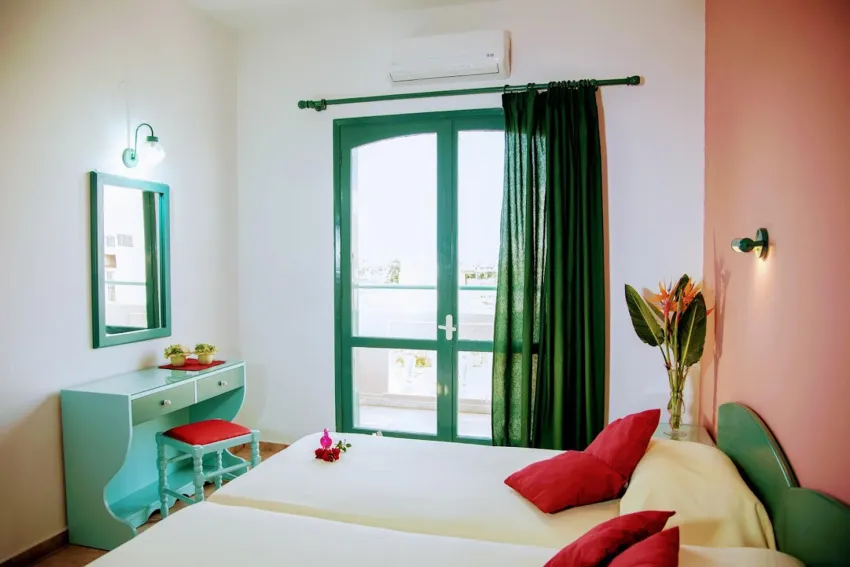 Theoni Apartments 1*-14