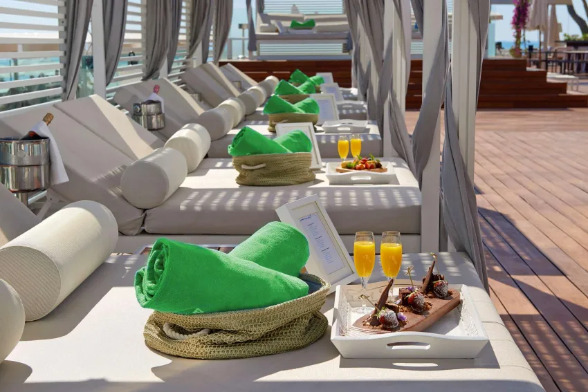 Melia South Beach 4*-247