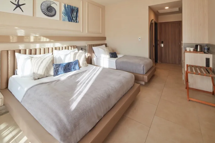 LIU RESORTS  5*-4