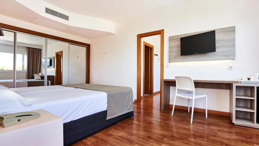 Globales Cala Viñas 4*-5