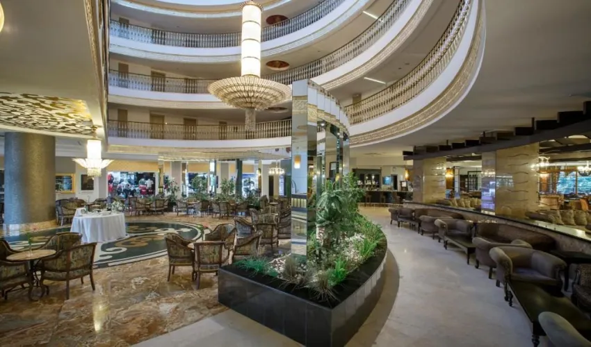 Side Crown Palace 5*-4