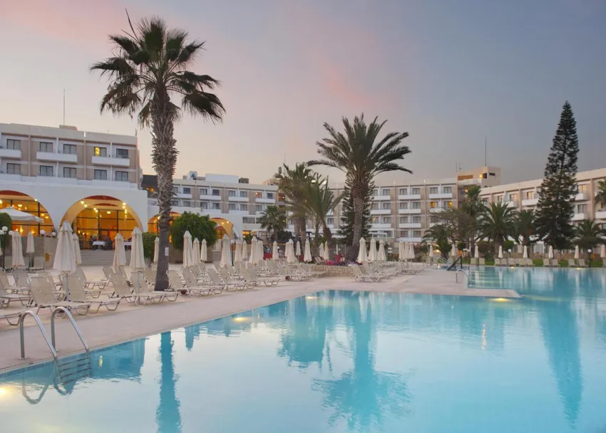 Louis Phaethon Beach 4*-1