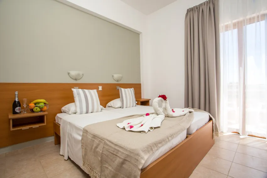 Ledras Beach Hotel 4*-7