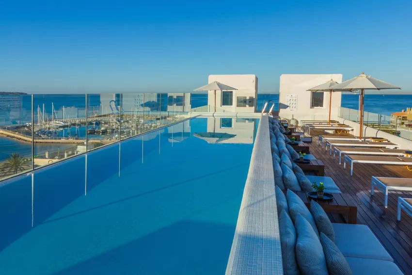 HM Alma Beach 4*-25