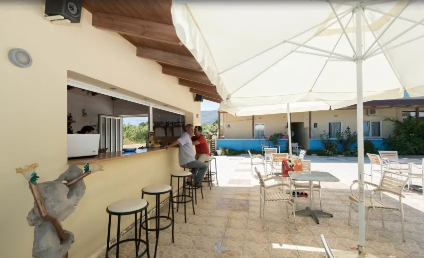 Eleni Palace Apts 3*-6