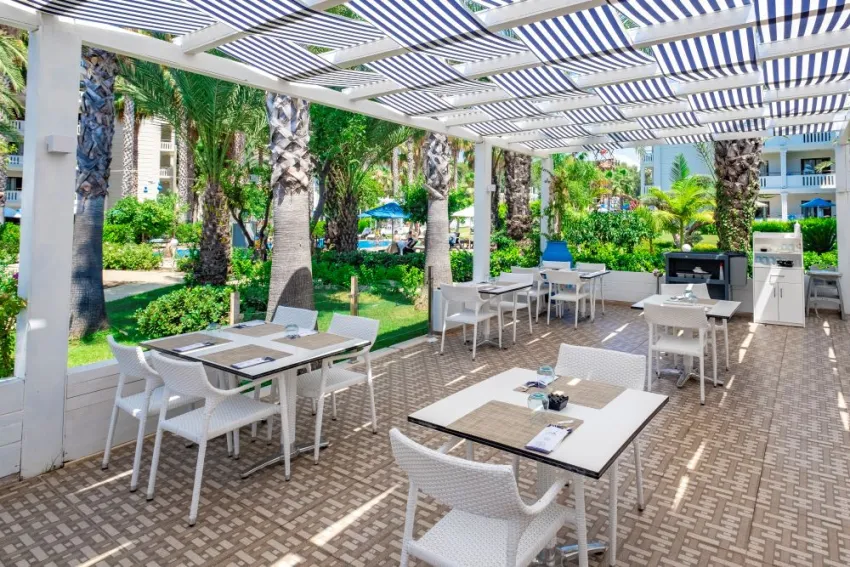 UTOPIA RESORT & RESIDENCE  5*-16
