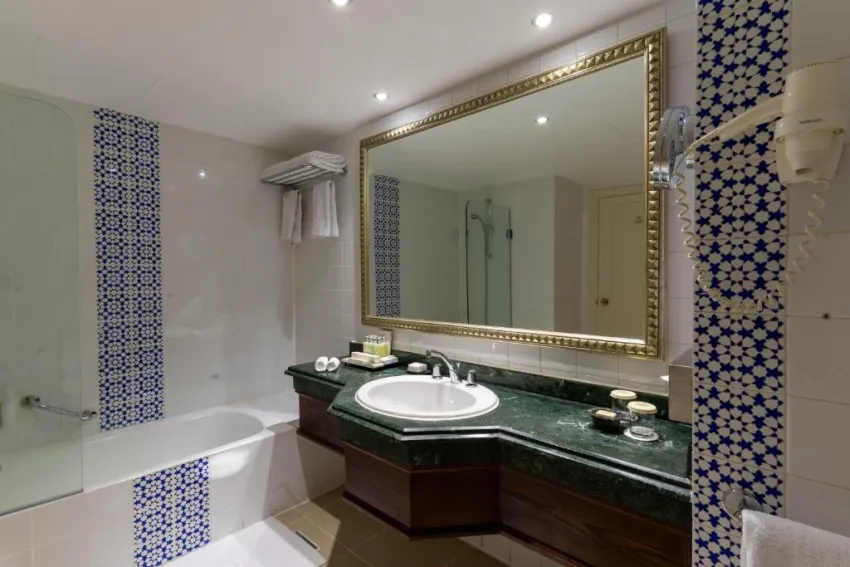 BARON RESORT  5*-68