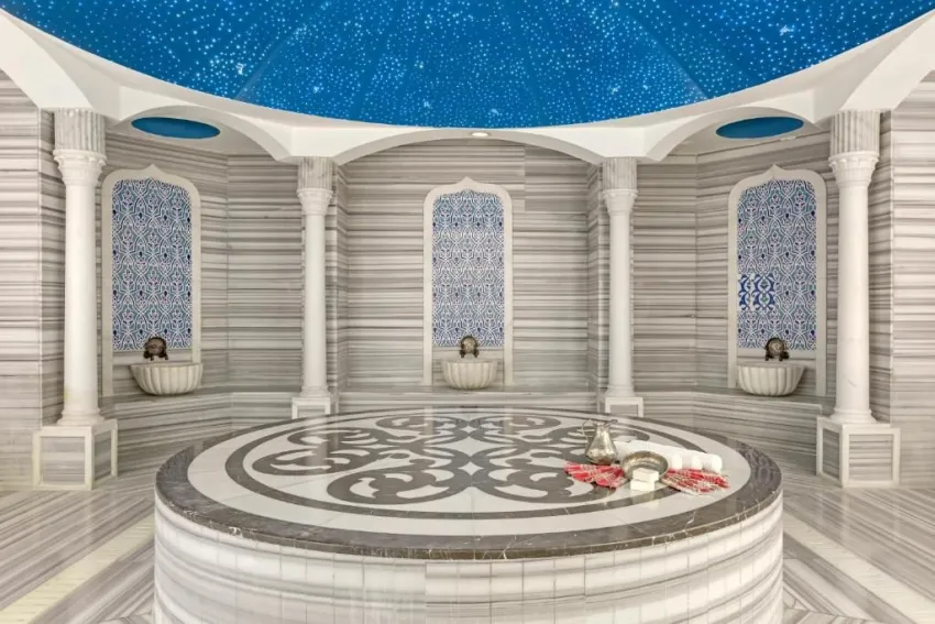 ROYAL HOLIDAY PALACE HOTEL  5*-7