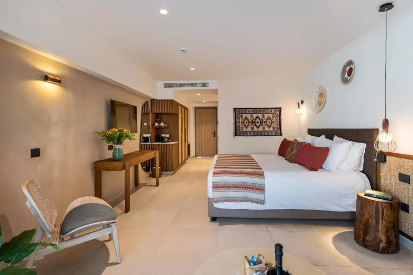 Minos Ambassador All Suites & Spa (Adults Only 16+) 5*-24