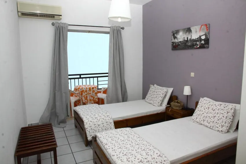 Happy Days Studios 3*-9