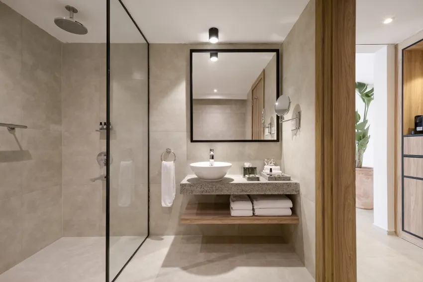 SERRY BEACH RESORT  5*-4