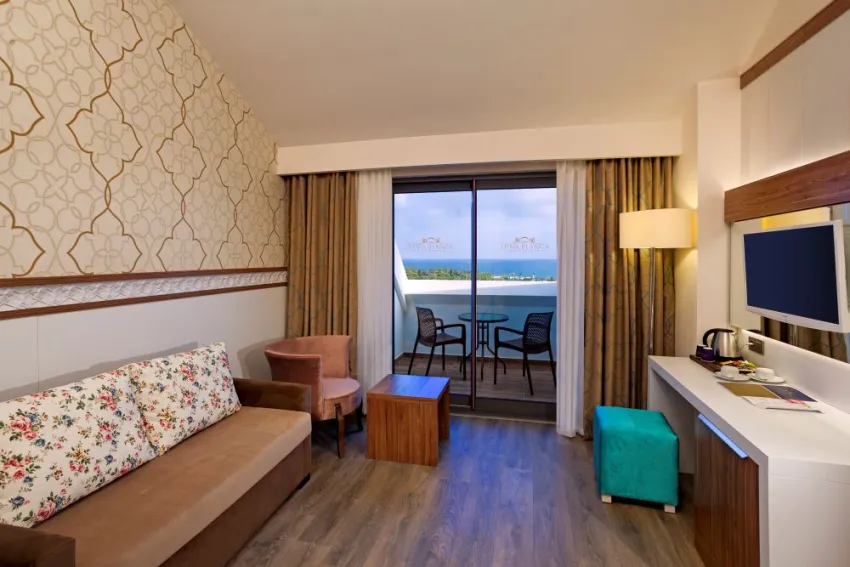 LUNA BLANCA RESORT & SPA   5*-17