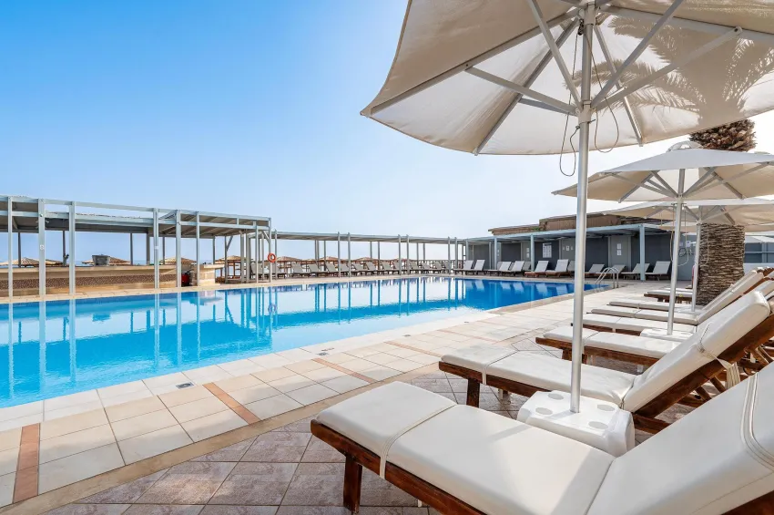 Adele Beach 4*-30